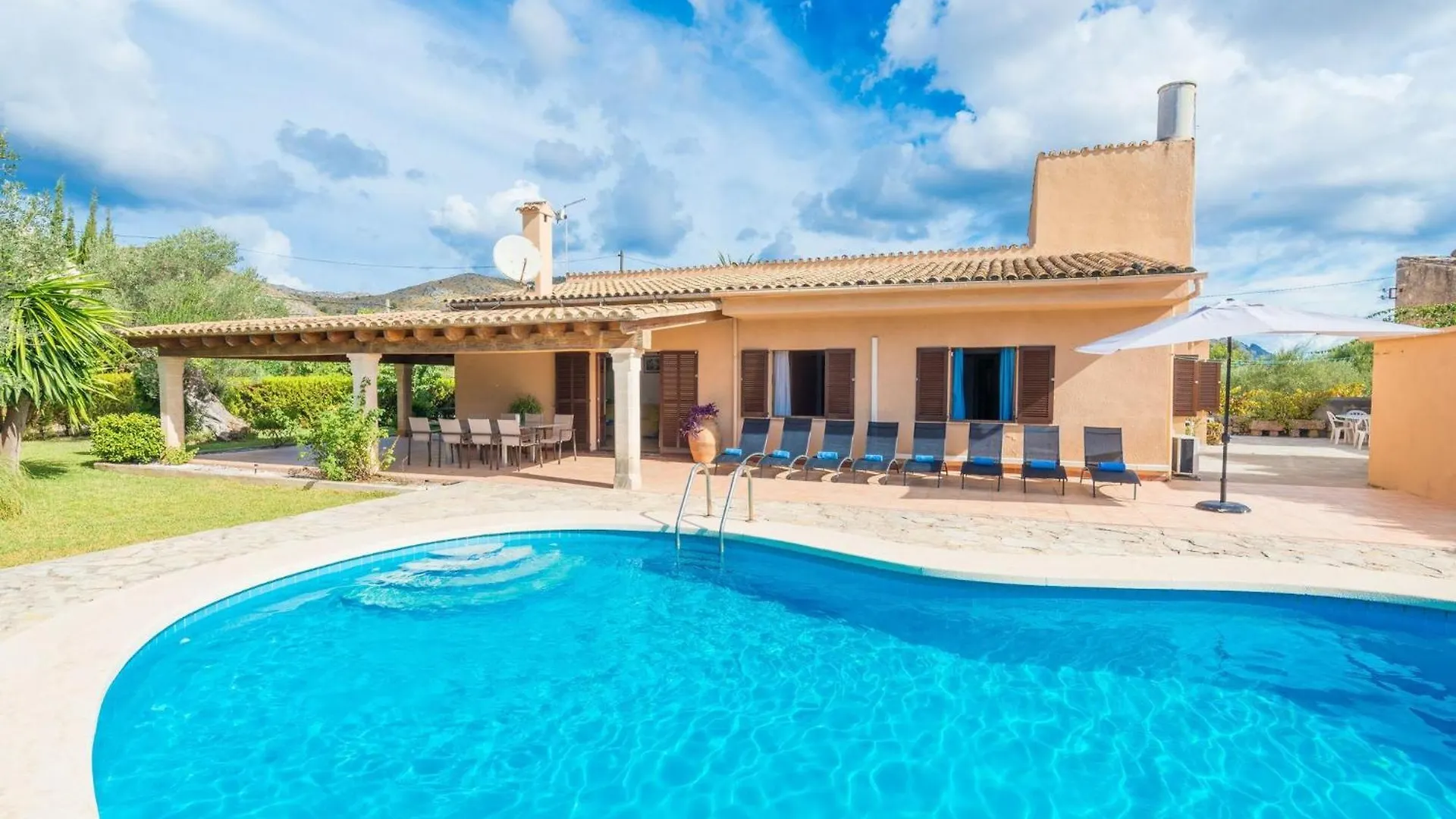 Villa Canescandeu Port de Pollença Hiszpania